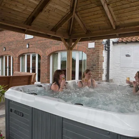 Manor Farm Villa *