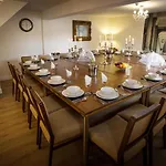 Manor Farm فيلة